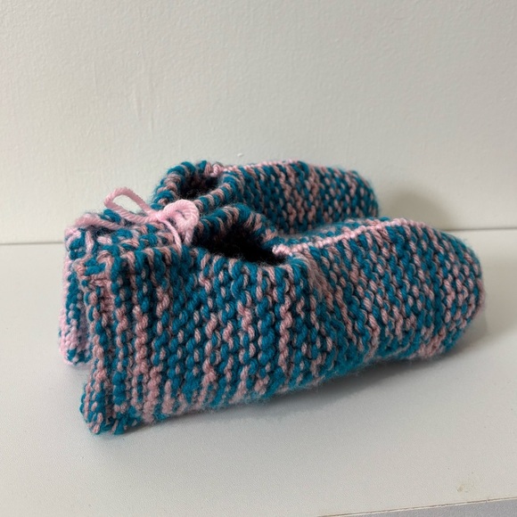 🧶🧡 HAND KNITTED SLIPPERS 🧡🧶 - Picture 5 of 8